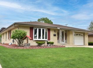 8670 W Ohio Ave, Milwaukee, WI 53227