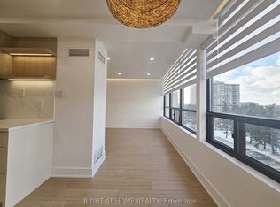 7460 Bathurst St APT 512, Vaughan, ON L4J 7K9