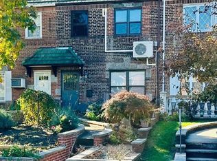 6144 77th St, Middle Village, NY 11379