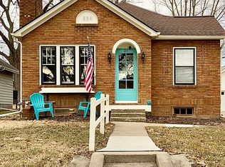 27 Olive Ct, Iowa City, IA 52246