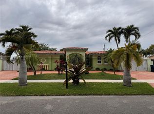 1720 SW 92nd Ct, Miami, FL 33165