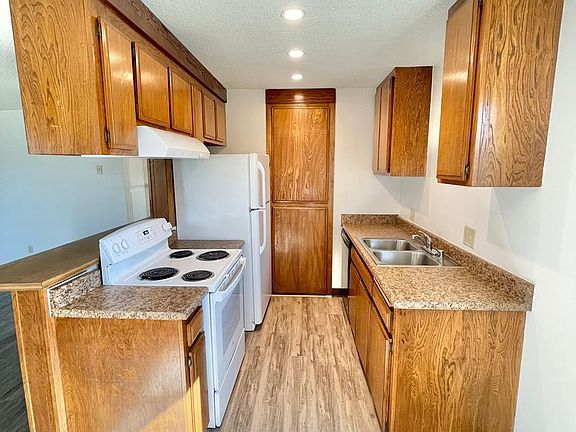 5th image of 325 Redondo Ave #6315152