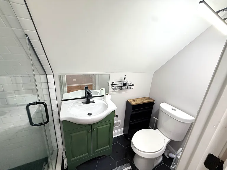 3008 E 81st St #2 — Photo 18