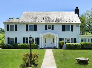 28 Shawnee Rd, Scarsdale, NY 10583