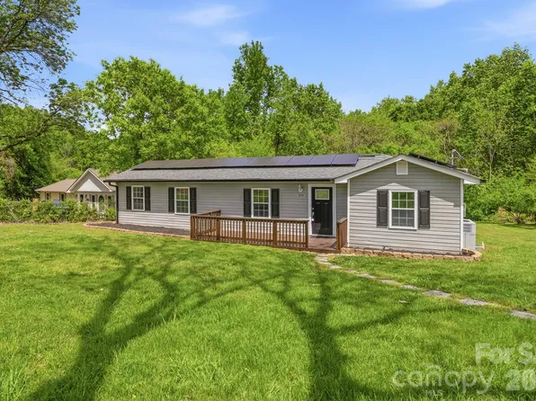 219 Breezewood Dr, Charlotte, NC 28262