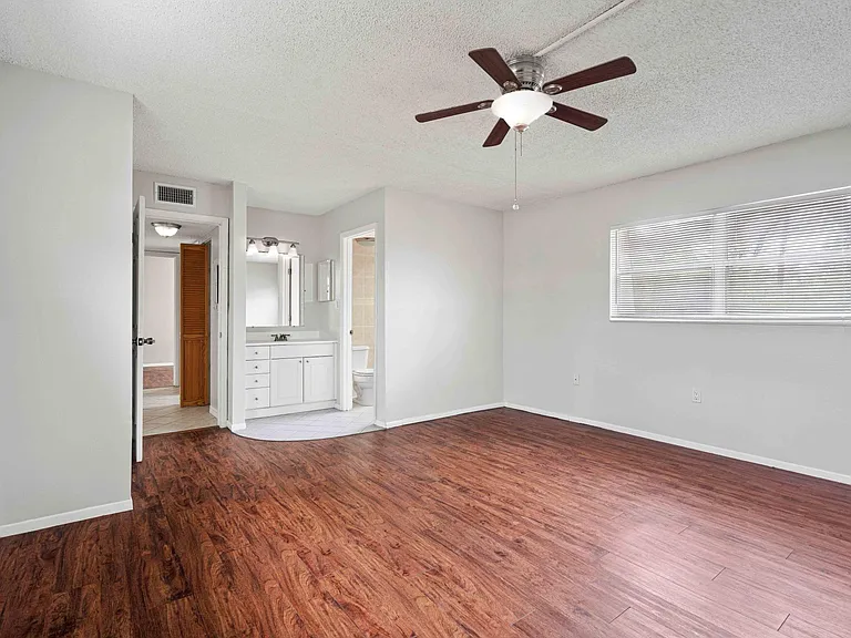 3135 Shady Dell Ln #218 — Photo 8