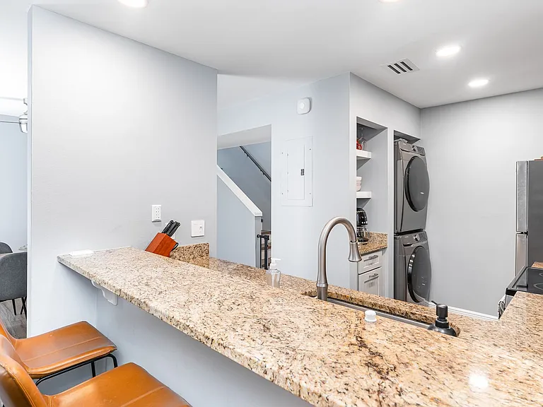1460 Sheafe Ave NE #111 — Photo 13