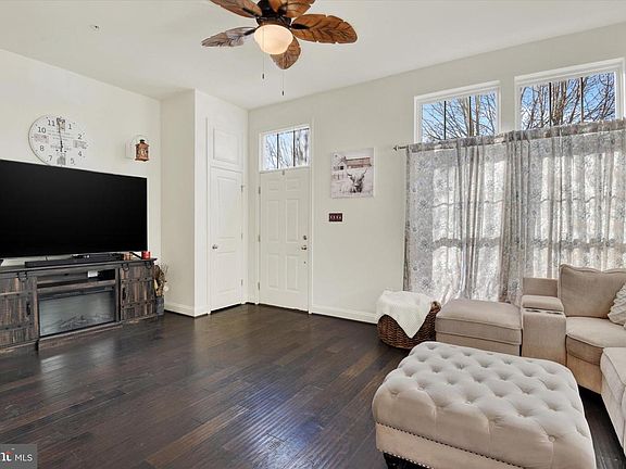 4th image of 2019 Tuscarora Valley Ct