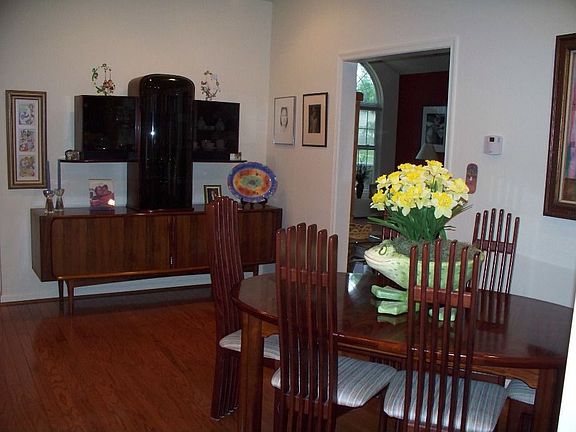 Dining Room w/Vaulted Ceiling