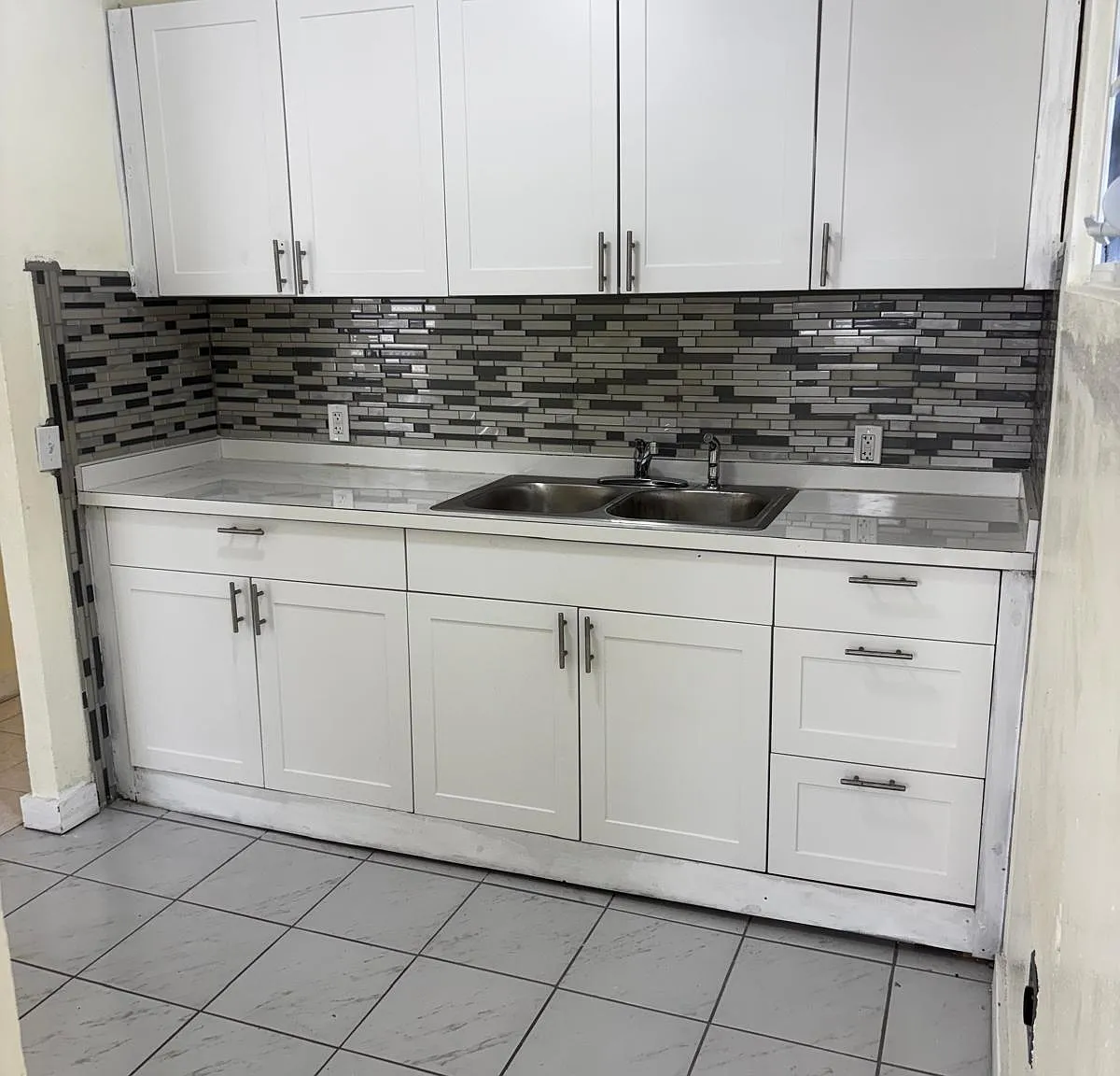 3 bed, $2,000 — Photo 4