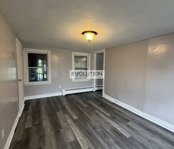 46 Maple St #2 — Photo 2