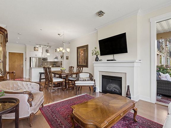 2nd image of 1111 E 27th St #203