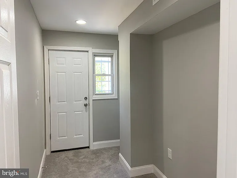 223 51st St SE — Photo 14