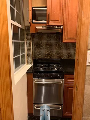 Rented by Skyline Group Real Estate | media 19