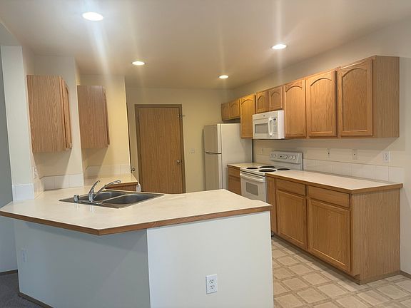 4th image of 4601 100th St NE APT B