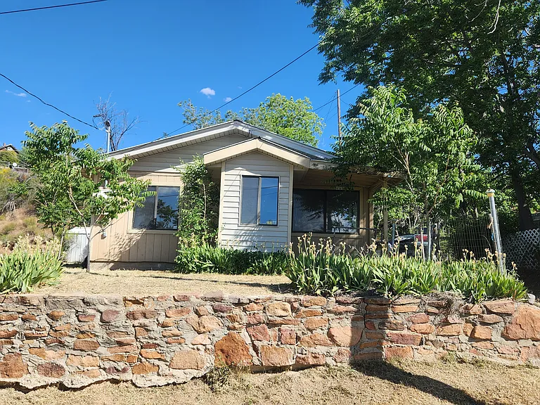 5713 E Cross Dr — Photo 1