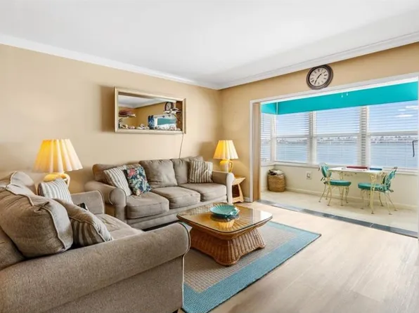 5020 Brittany Dr S APT 118, Saint Petersburg, FL 33715