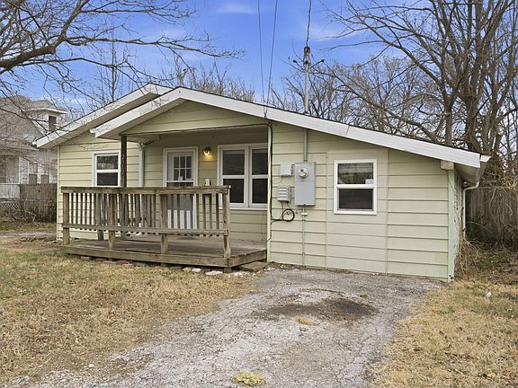 3rd image of 2312 N Main Avenue