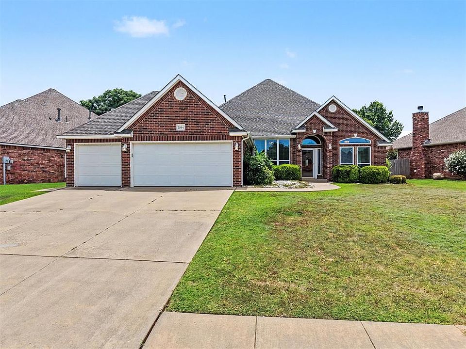 1st image of 2844 Canton Ln