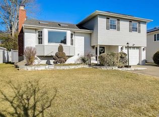 2547 Eileen Ct, North Bellmore, NY 11710