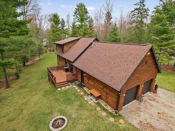 2nd image of N11812 Menominee Woods Dr