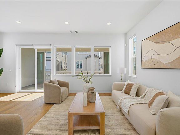 5th image of 37471 Bay Crest Rd