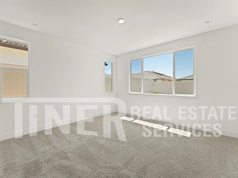 3062 Pansona St — Photo 11