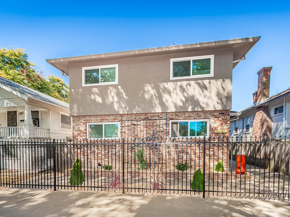 1213 V St #B