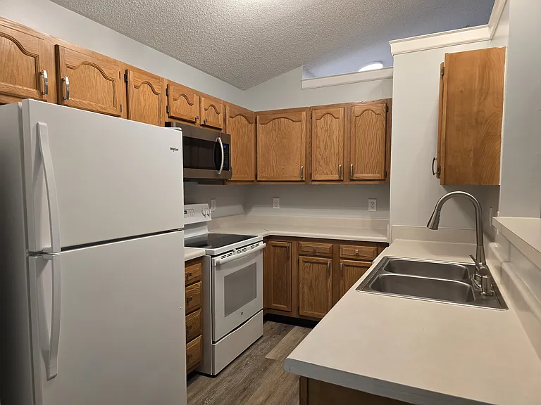 132 Rivertree Ln — Photo 11