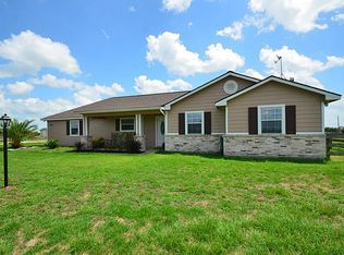 2136 Carlos Way Dr, Sealy, TX 77474