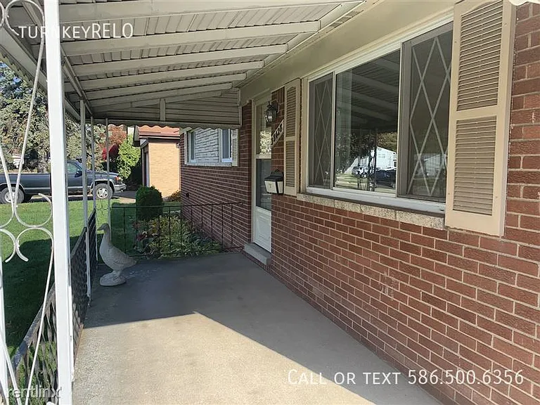 38428 Tottenham Rd — Photo 34