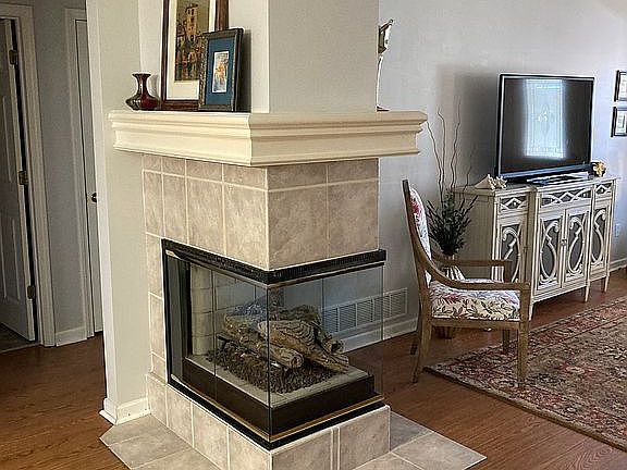 5th image of 319 E Hansen Ct #79