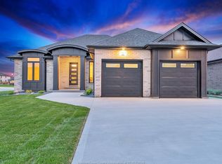 61 Hilton Ct, Amherstburg, ON N9V 0A6
