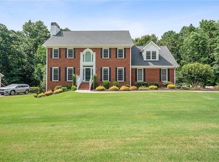 3525 Parkwood Hills Ct, Snellville, GA 30078