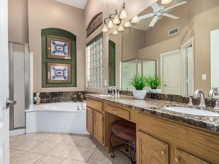 6768 W Via Montoya Dr — Photo 15