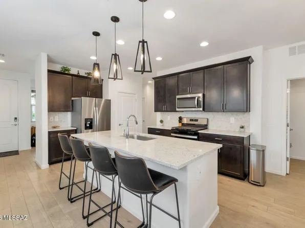 11014 S Rila Dr, Vail, AZ 85641