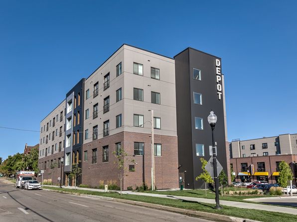 3820 Harney St APT 407