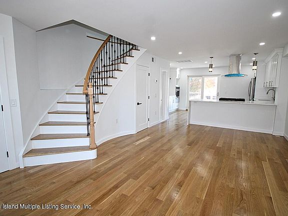 2nd image of 94 Lorrain Ave