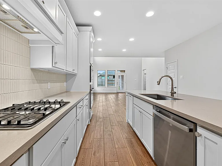 5019 Bowen Prairie Dr — Photo 10