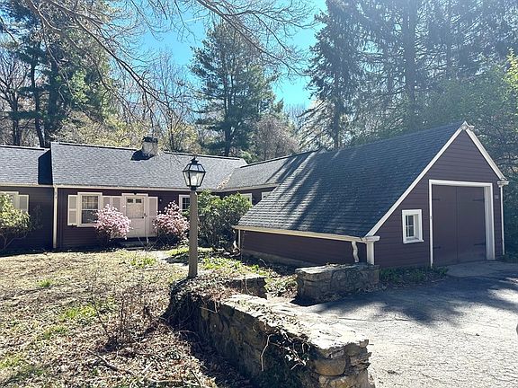 4th image of 132 Ruggles St
