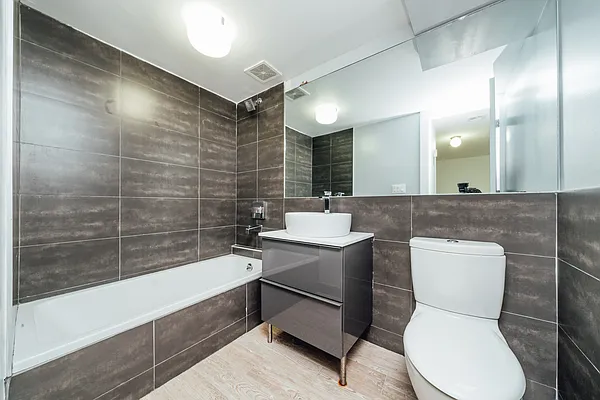 Rented by Nooklyn NYC LLC | media 4