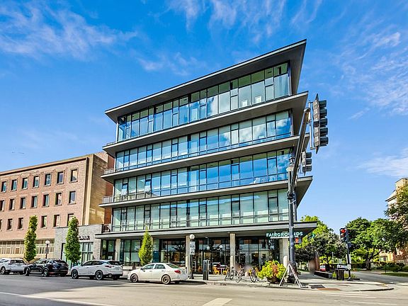 3rd image of 147 N Euclid Ave #405