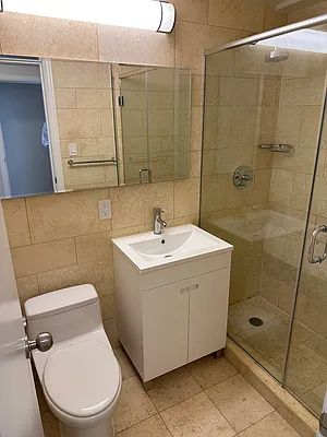 Rented by 165 E 66 Street Residential Owner LLC | media 11