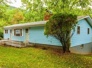 77 Bassett Rd, Asheville City, NC 28804