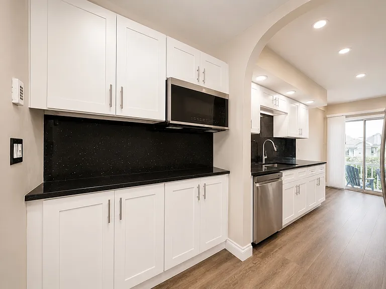 311 Milton Ct #B — Photo 4