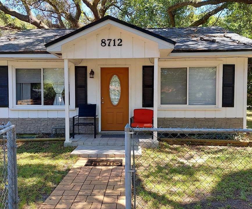 1st image of 8712 Fowler Ave