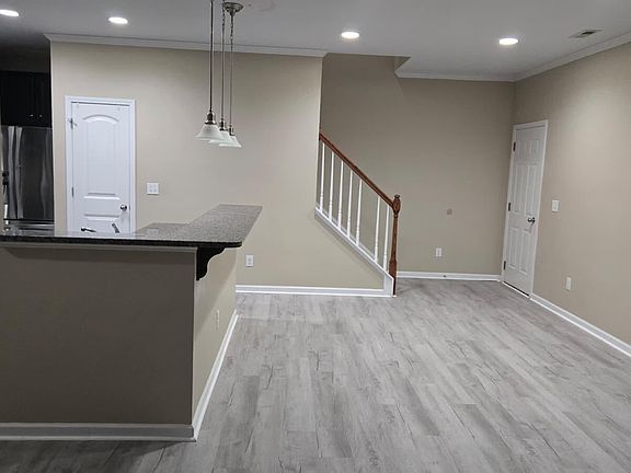 5th image of 805 Keystone Park Dr