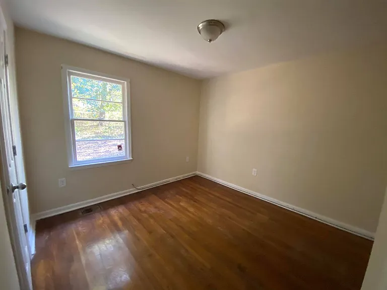 180 W Grantville Rd — Photo 2