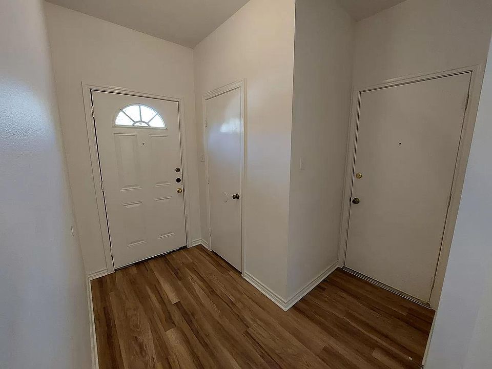 7818 Kingsbury Wood UNIT 1, San Antonio, TX 78240 | Zillow