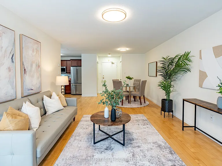 15 Hofstetter Ave #208 — Photo 4